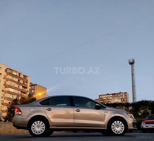 Volkswagen Polo 2018, 177,000 km - 1.6 l - Bakı