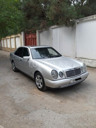 Mercedes E 200 1997, 290,000 km - 2.0 l - Bakı
