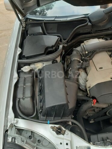 Mercedes E 200 1997, 290,000 km - 2.0 l - Bakı