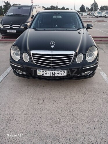 Mercedes E 220-1