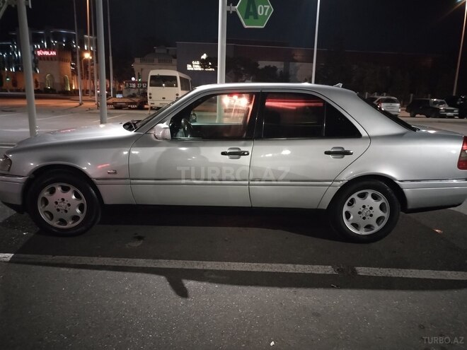 Mercedes C 220 1995, 275,800 km - 2.2 l - Bakı