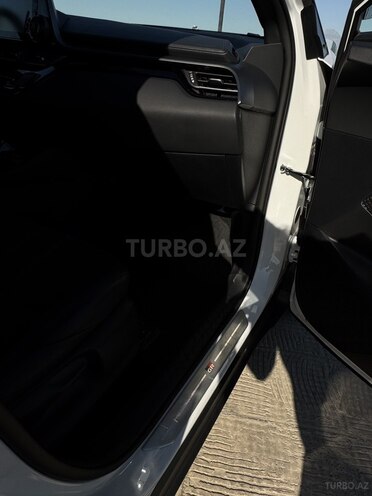 Toyota C-HR 2023, 29,900 km - 2.0 l - Bakı