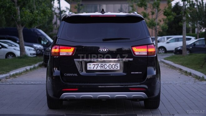 Kia Carnival 2016, 221,000 km - 2.2 l - Bakı