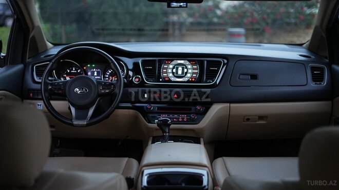 Kia Carnival 2016, 221,000 km - 2.2 l - Bakı