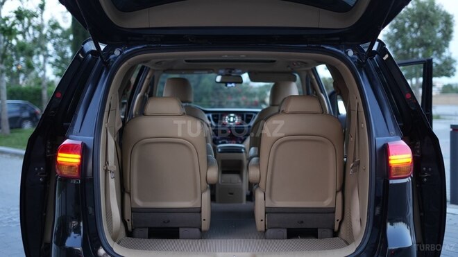 Kia Carnival 2016, 221,000 km - 2.2 l - Bakı