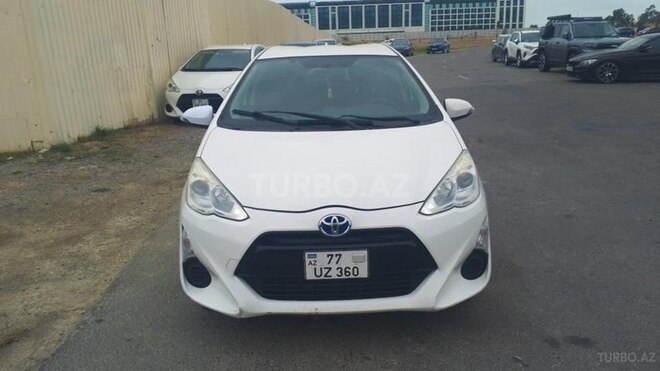 Toyota Aqua 2017, 220,000 km - 1.5 l - Bakı