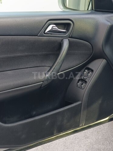 Mercedes C 220 2006, 322,000 km - 2.2 l - Bakı