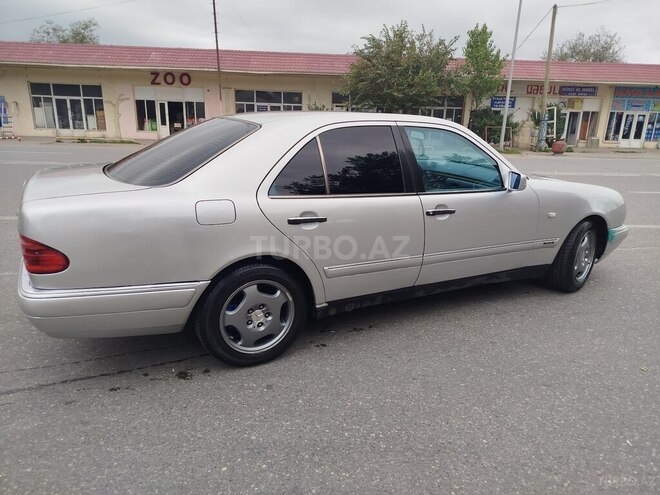 Mercedes E 280 1996, 300,000 km - 2.8 l - Bakı