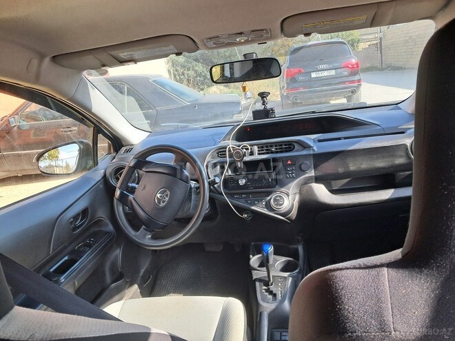 Toyota Aqua 2017, 248,000 km - 1.5 l - Bakı