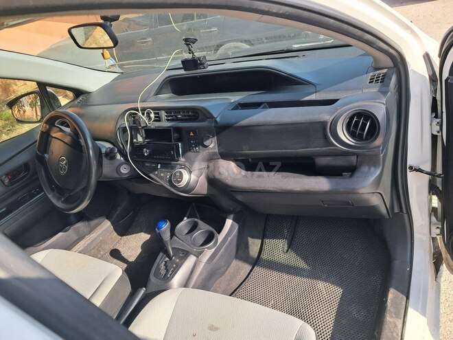 Toyota Aqua 2017, 248,000 km - 1.5 l - Bakı