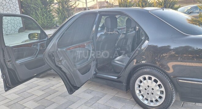 Mercedes E 240 2000, 256,705 km - 2.4 l - Sabirabad