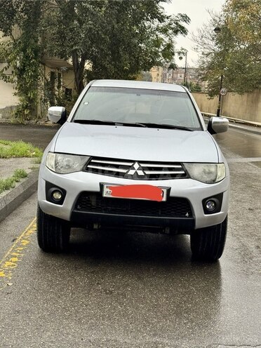 Mitsubishi L200 2011, 216,000 km - 2.5 l - Bakı