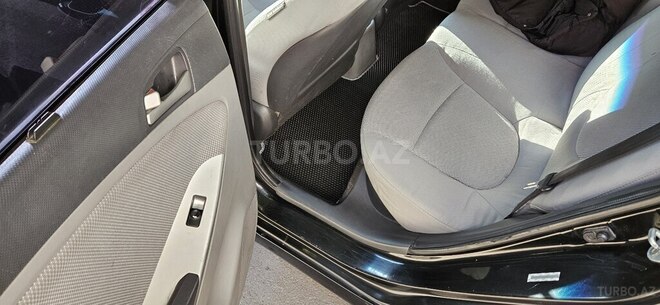 Hyundai Accent 2014, 250,000 km - 1.6 l - Bakı