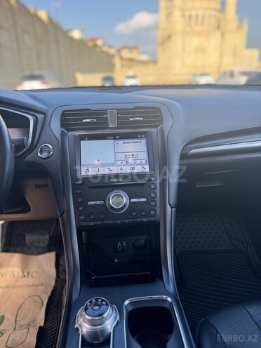 Ford Fusion (North America) 2019, 130,000 km - 2.0 л - Bakı