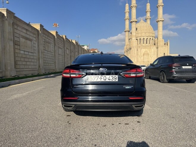 Ford Fusion (North America) 2019, 130,000 km - 2.0 л - Bakı