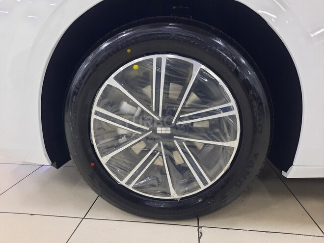 Geely Galaxy A7-8
