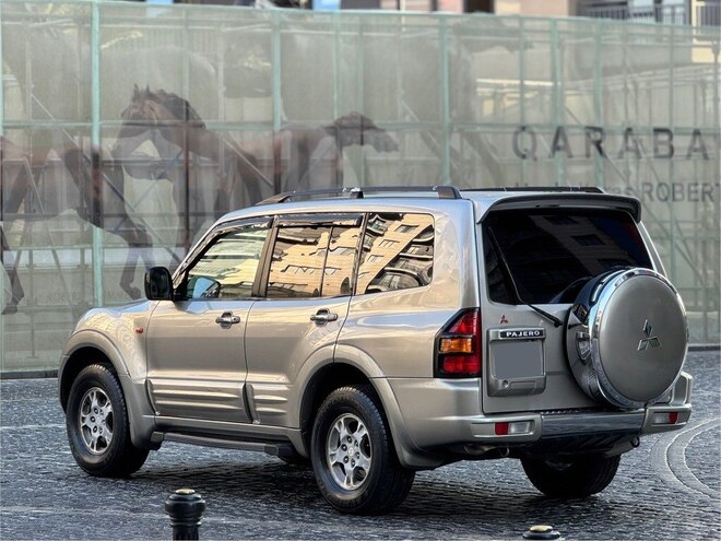 Mitsubishi Pajero 2001, 280,000 km - 3.5 l - Bakı