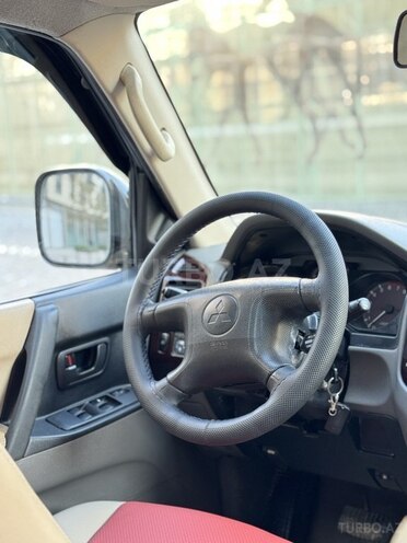 Mitsubishi Pajero 2001, 280,000 km - 3.5 l - Bakı