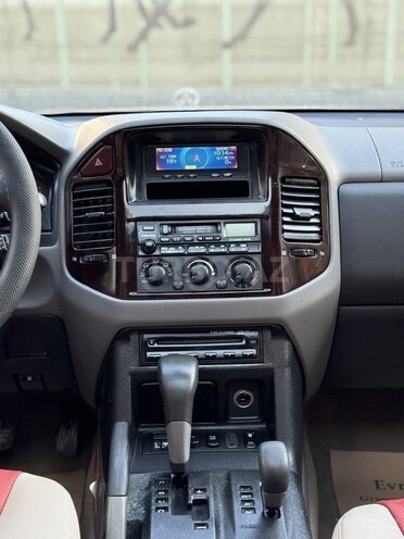Mitsubishi Pajero 2001, 280,000 km - 3.5 l - Bakı