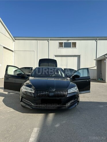 Skoda Superb 2022, 40,000 km - 2.0 л - Bakı