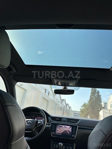 Skoda Superb 2022, 40,000 km - 2.0 л - Bakı