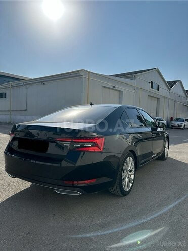 Skoda Superb 2022, 40,000 km - 2.0 л - Bakı