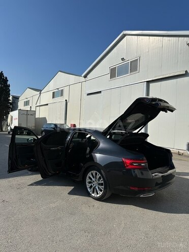 Skoda Superb 2022, 40,000 km - 2.0 л - Bakı