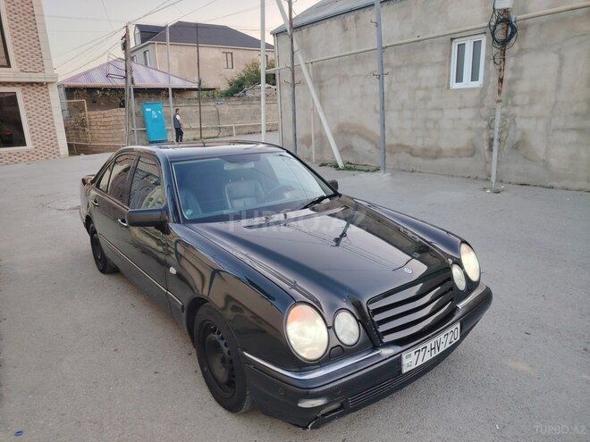 Mercedes E 240 1999, 325,000 km - 2.4 l - Bakı