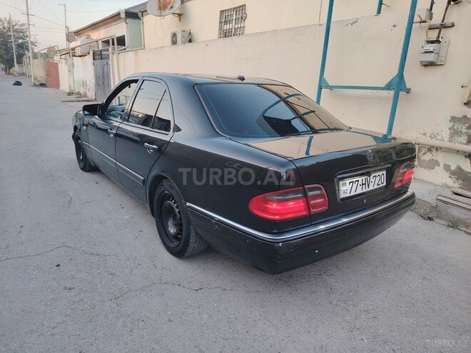 Mercedes E 240 1999, 325,000 km - 2.4 l - Bakı