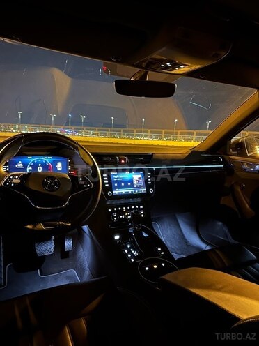 Skoda Superb 2022, 40,000 km - 2.0 л - Bakı