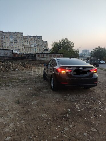 Hyundai Elantra 2015, 173,400 km - 1.8 л - Bakı