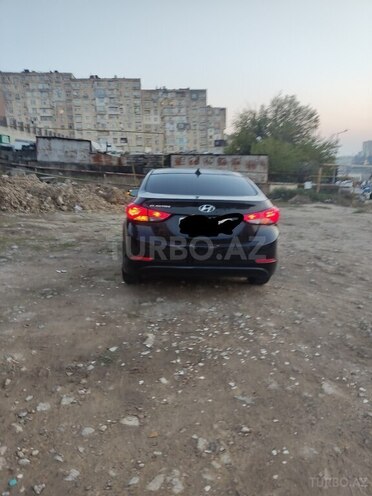 Hyundai Elantra 2015, 173,400 km - 1.8 л - Bakı