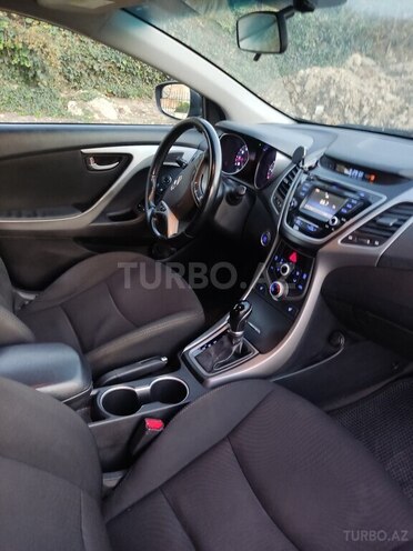 Hyundai Elantra 2015, 173,400 km - 1.8 л - Bakı