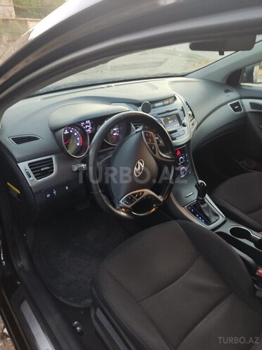 Hyundai Elantra 2015, 173,400 km - 1.8 л - Bakı