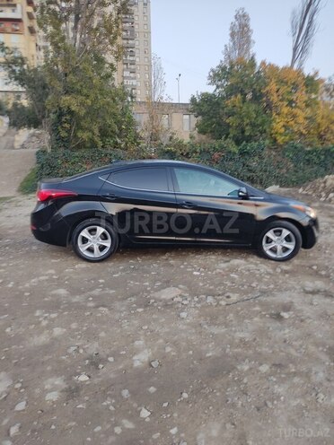 Hyundai Elantra 2015, 173,400 km - 1.8 л - Bakı