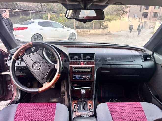 Mercedes C 220 1995, 397,500 km - 2.2 л - Bakı