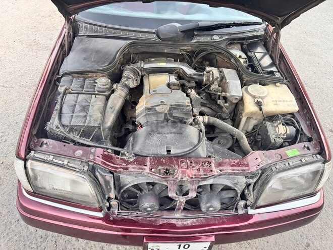 Mercedes C 220 1995, 397,500 km - 2.2 л - Bakı