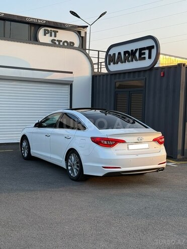 Hyundai Sonata-5