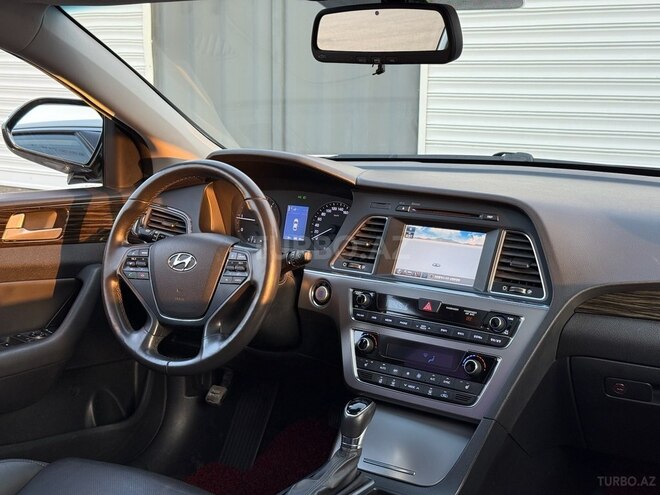 Hyundai Sonata-8