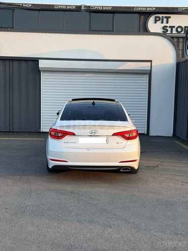 Hyundai Sonata-4