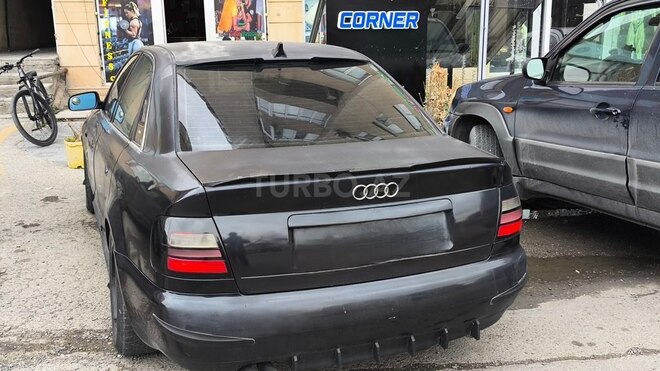 Audi A4 1998, 285,875 km - 2.8 l - Bakı