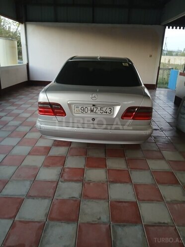 Mercedes E 270 1999, 124,536 km - 2.7 л - Bakı