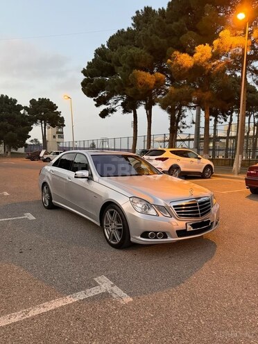 Mercedes E 220 2011, 261,000 km - 2.1 л - Bakı