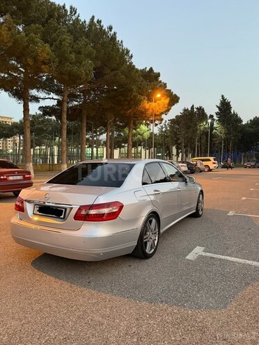 Mercedes E 220 2011, 261,000 km - 2.1 л - Bakı