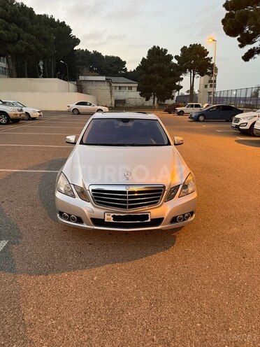 Mercedes E 220 2011, 261,000 km - 2.1 л - Bakı