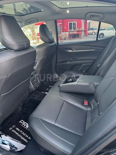 Toyota Camry 2024, 10,500 km - 2.0 l - Bakı
