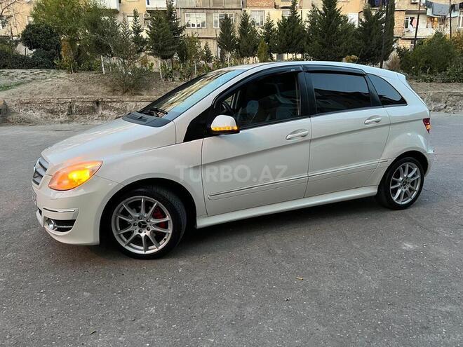 Mercedes B 170 2011, 135,000 km - 1.7 л - Sumqayıt