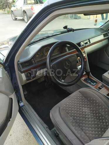 Mercedes E 220 1994, 385,456 km - 2.2 l - Şirvan