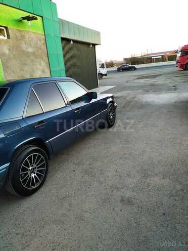 Mercedes E 220 1994, 385,456 km - 2.2 l - Şirvan