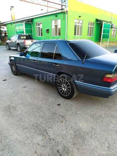 Mercedes E 220 1994, 385,456 km - 2.2 l - Şirvan